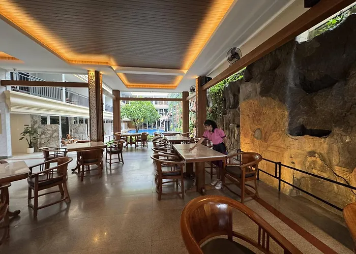 Green Garden Hotel