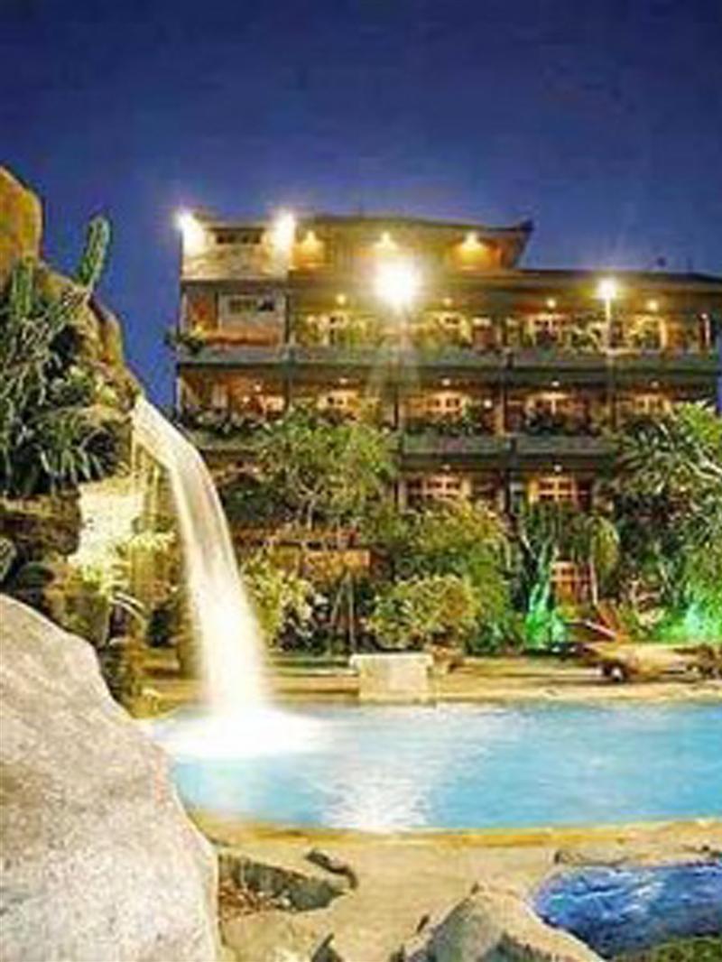 Garden Hotel 2*